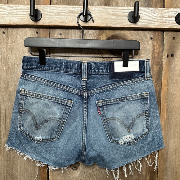 Levi’s RE/DONE High Waisted Button Fly Jean Shorts in Blue Wash Size 27 - Picture 5 of 17